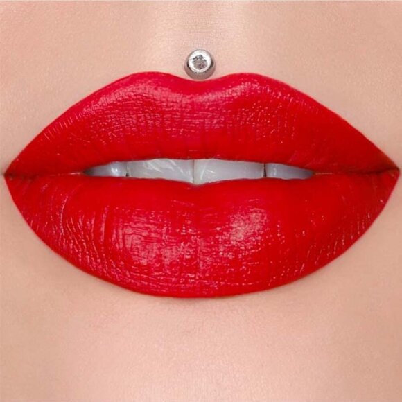 NWT Jeffree Star Velvet Trap Lipstick- Red Affair - Picture 1 of 3